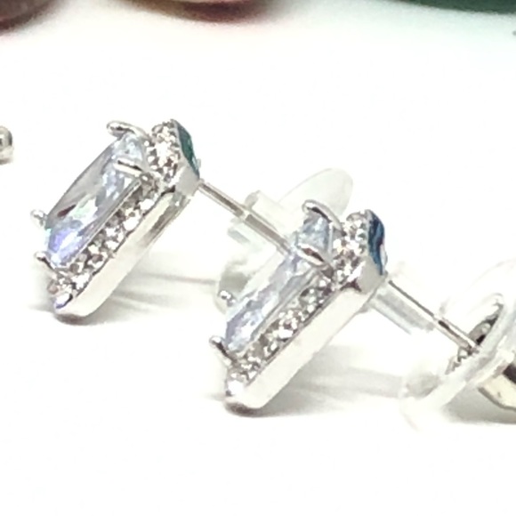 925/14kw Gold Cushion Cut CZ Necklace & Earrings Set - Picture 11 of 15